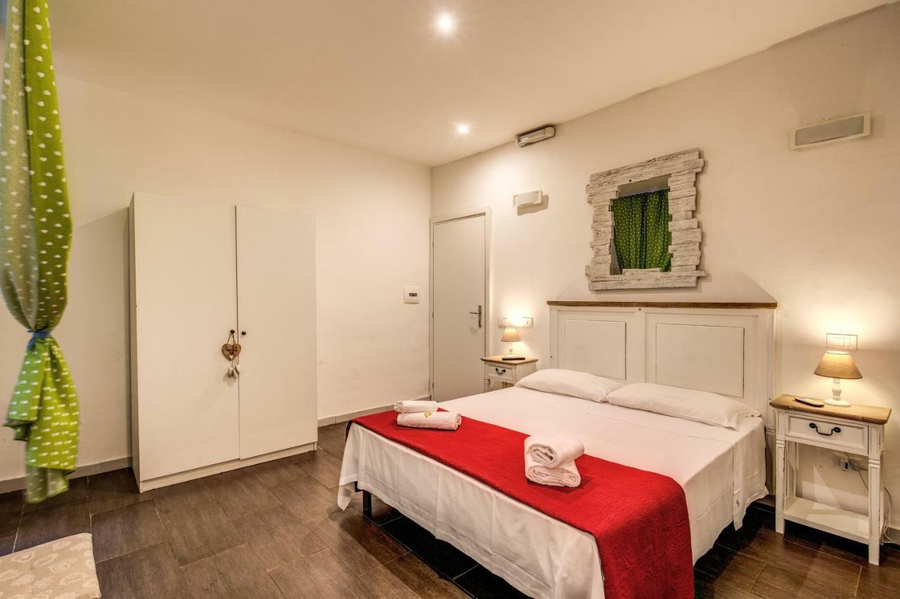 Guest House O Affittacamere La Civetta Di Trastevere B Rome Luaran gambar