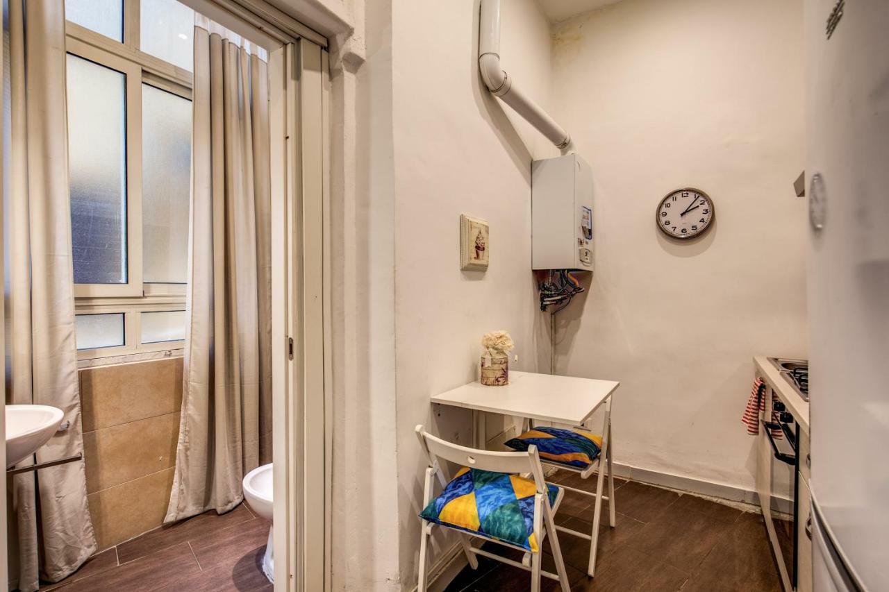 Guest House O Affittacamere La Civetta Di Trastevere B Rome Luaran gambar